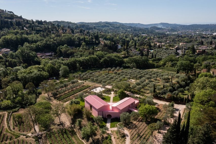 Domaine de la Rosa Lancôme villa in France by Nem Architectes